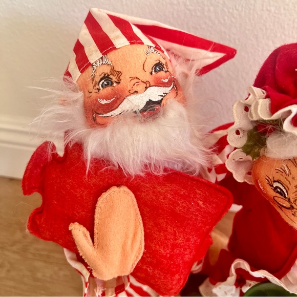 Vintage ANNALEE MOBILITEE DOLLS SANTA & MRS. CLAUSE STRIPED PJ’s & Candle Holder